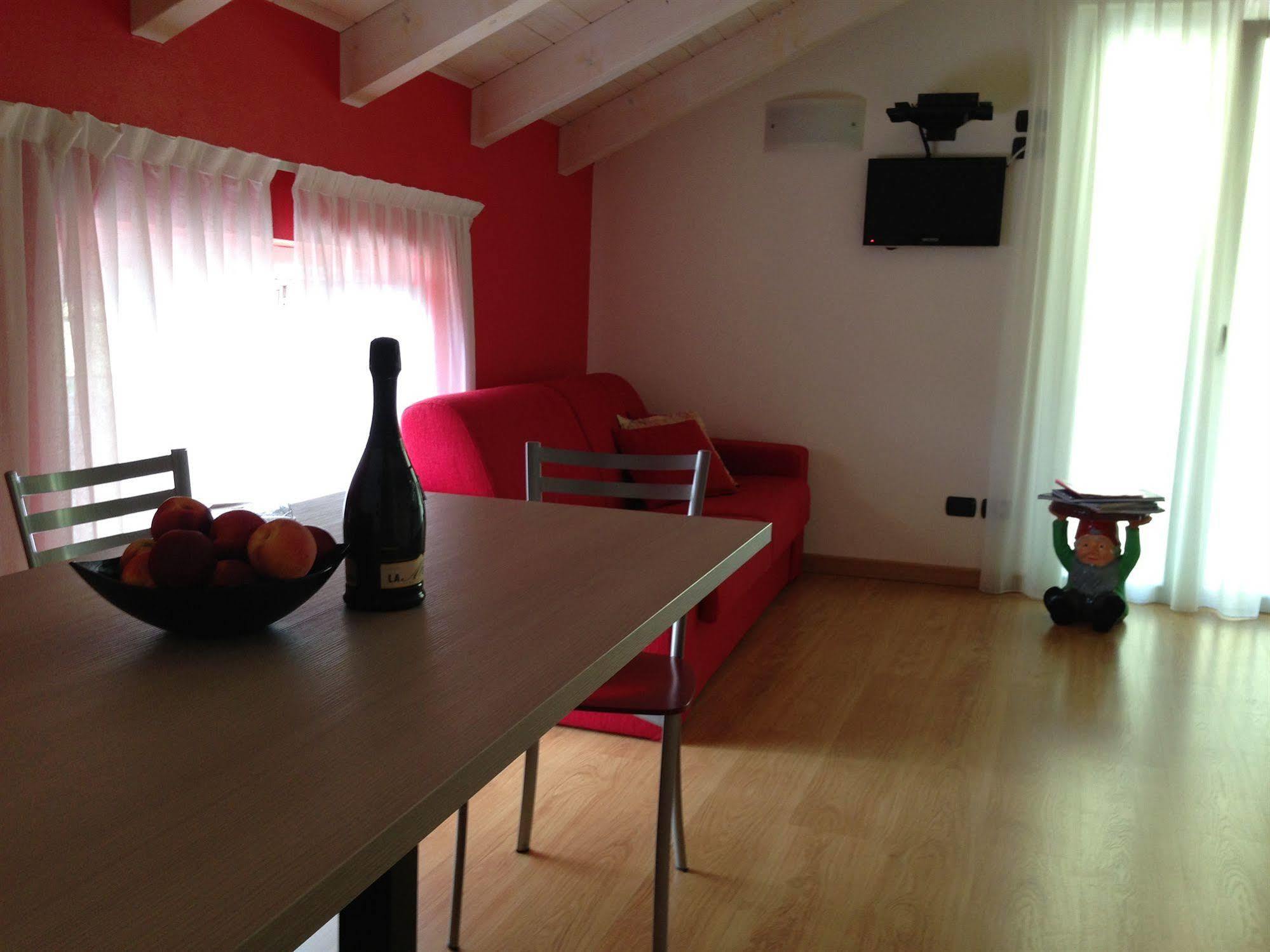 Residence Cafelicita - Promotion - Apartments Lake View - Infinity Pool - Jacuzzi Gravedona Dış mekan fotoğraf