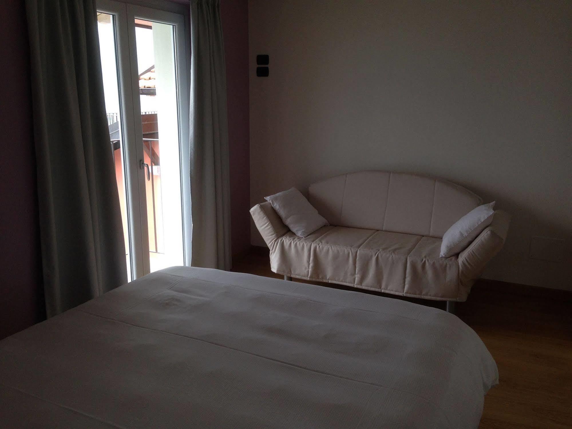 Residence Cafelicita - Promotion - Apartments Lake View - Infinity Pool - Jacuzzi Gravedona Dış mekan fotoğraf